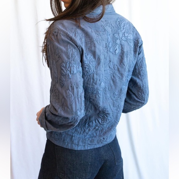 Chico’s Embroidered Button Down - Picture 6 of 7